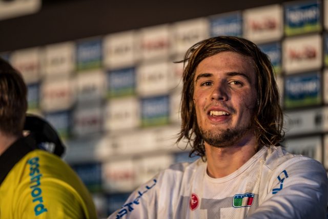 Giovanni Pozzoni felicissimo sul podio della Val di Sole - foto: Michele Mondini