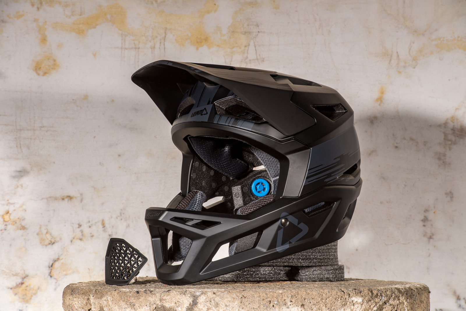 Leatt DBX 3.0, nuovo casco integrale da downhill