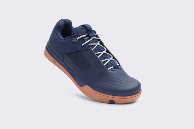 Mallet Lace navy silver gum