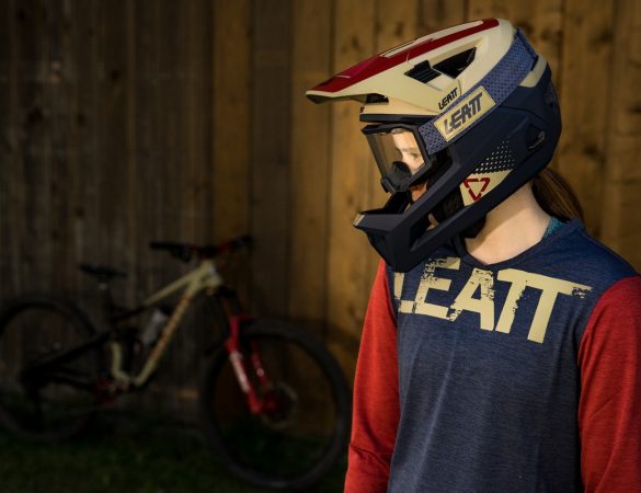 Leatt 4.0 MTB Enduro helmet - cover
