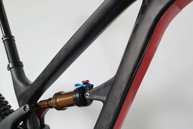 Shelter Roll Off Road - downtube
