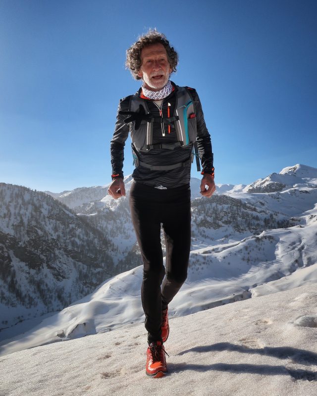 Marco Olmo in allenamento sulle nevi di Prato Nevoso, immortalato dal fotografo di casa Dino Bonelli, a cui lo lega da anni una bellissima e profonda amicizia