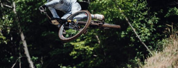 World Cup DH Mont-Sainte-Anne 2022 - Finn Iles action