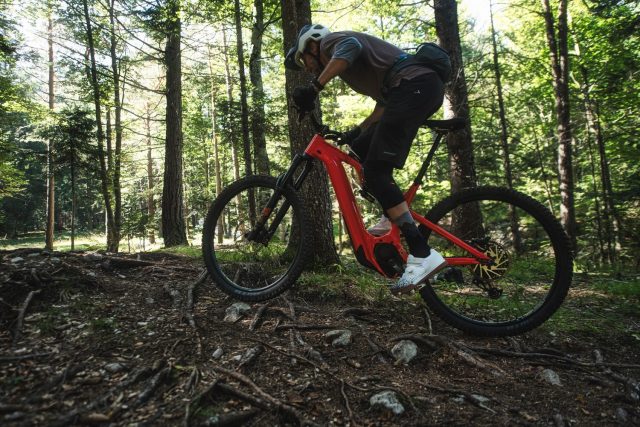 Whyte E-160 RSX test - action 03