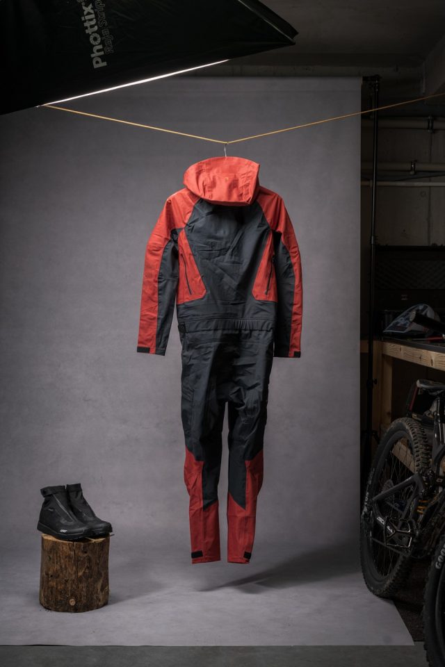 Leatt Mono Suit MTB HydraDri 5.0 - 01