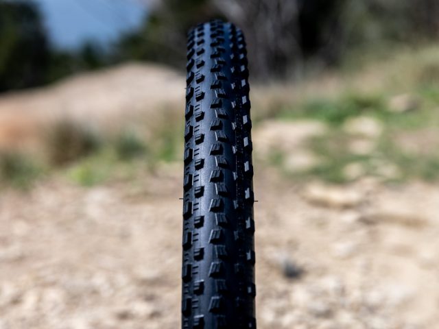 Maxxis Severe - 02
