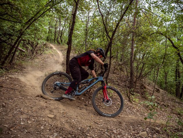 merida one-forty 6000 trail bike review - action 03