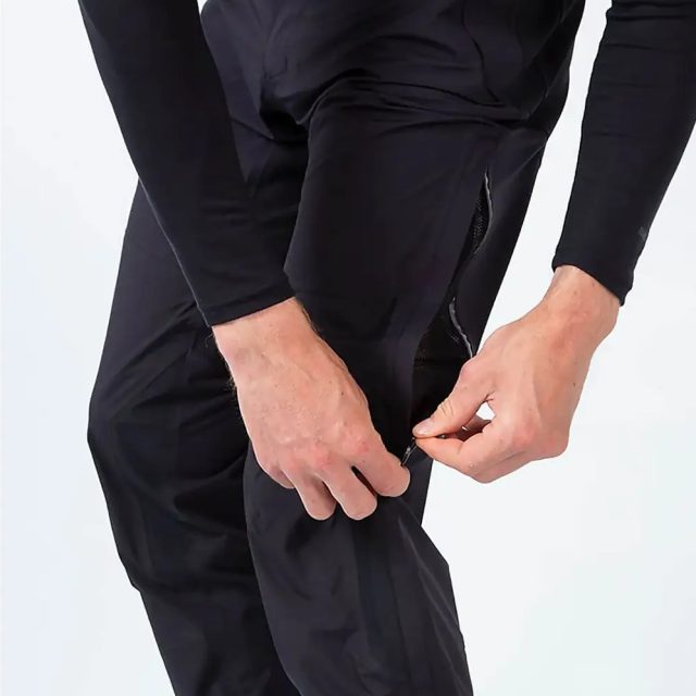 Pantaloni impermeabili MTB - guida pratica - dettagli 03