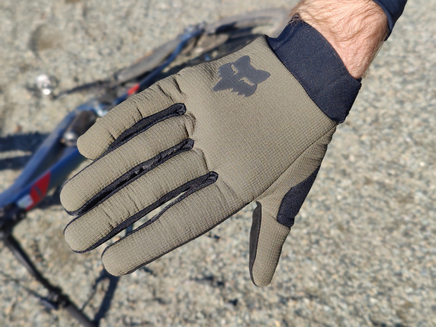 Fox Dedend Lo-Pro Fire: guanti invernali da MTB in prova - 4ActionSport