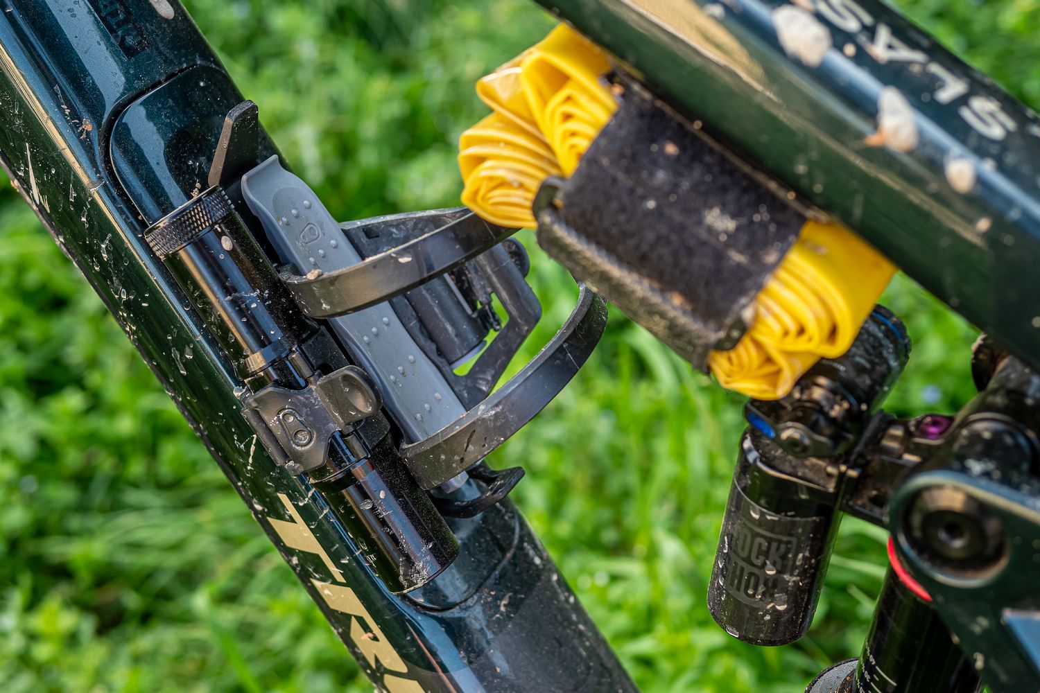 Migliora la tua bici spendendo poco - supporto tool sul telaio