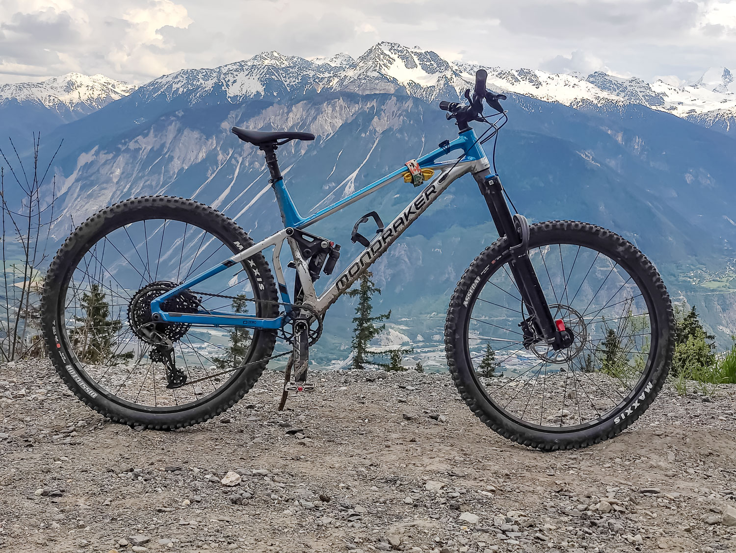 mondraker superfoxy mtb enduro short test crans montana - cover