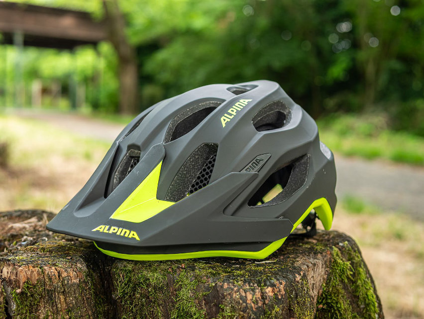 alpina carapax 2.0 - casco trail test - lifestyle