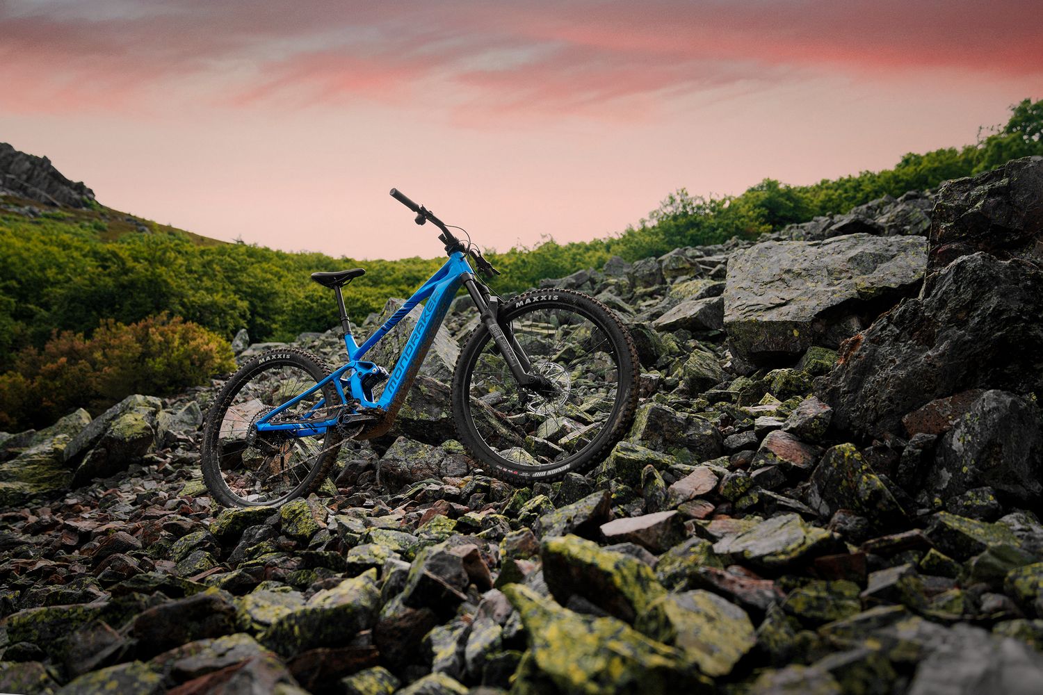 mondraker sly - emtb light con bosch sx - cover