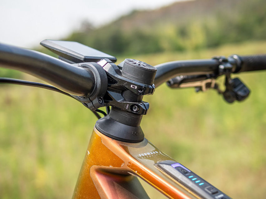 Mondraker Dune XR - eMTB Light con Bosch SX - stem