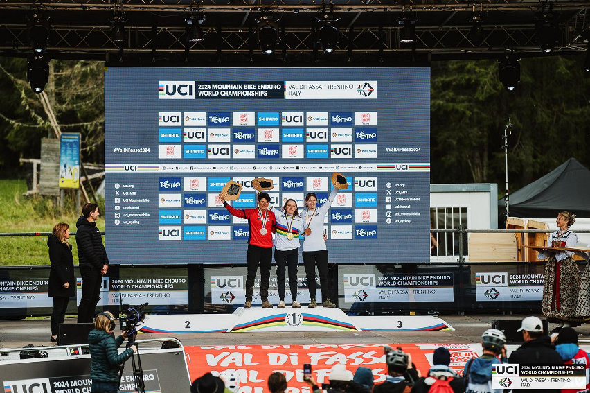 mondiali uci enduro 2024 report - podio e-enduro women