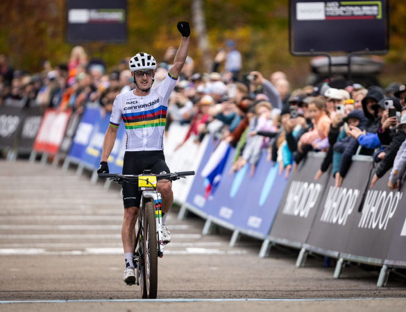 xco world cup mont-sainte anne - Alan Hatherly traguardo