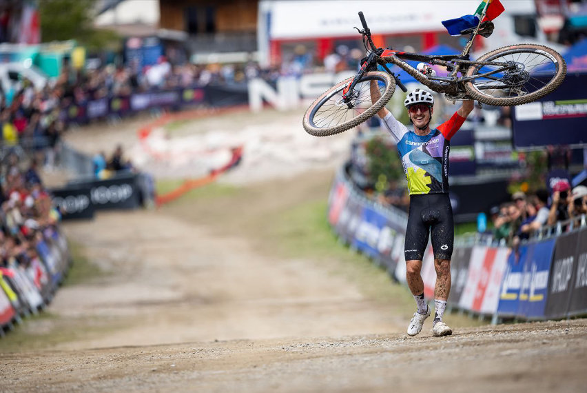 un anno di coppa del mondo xco 2024 - alan hatherly arrivo