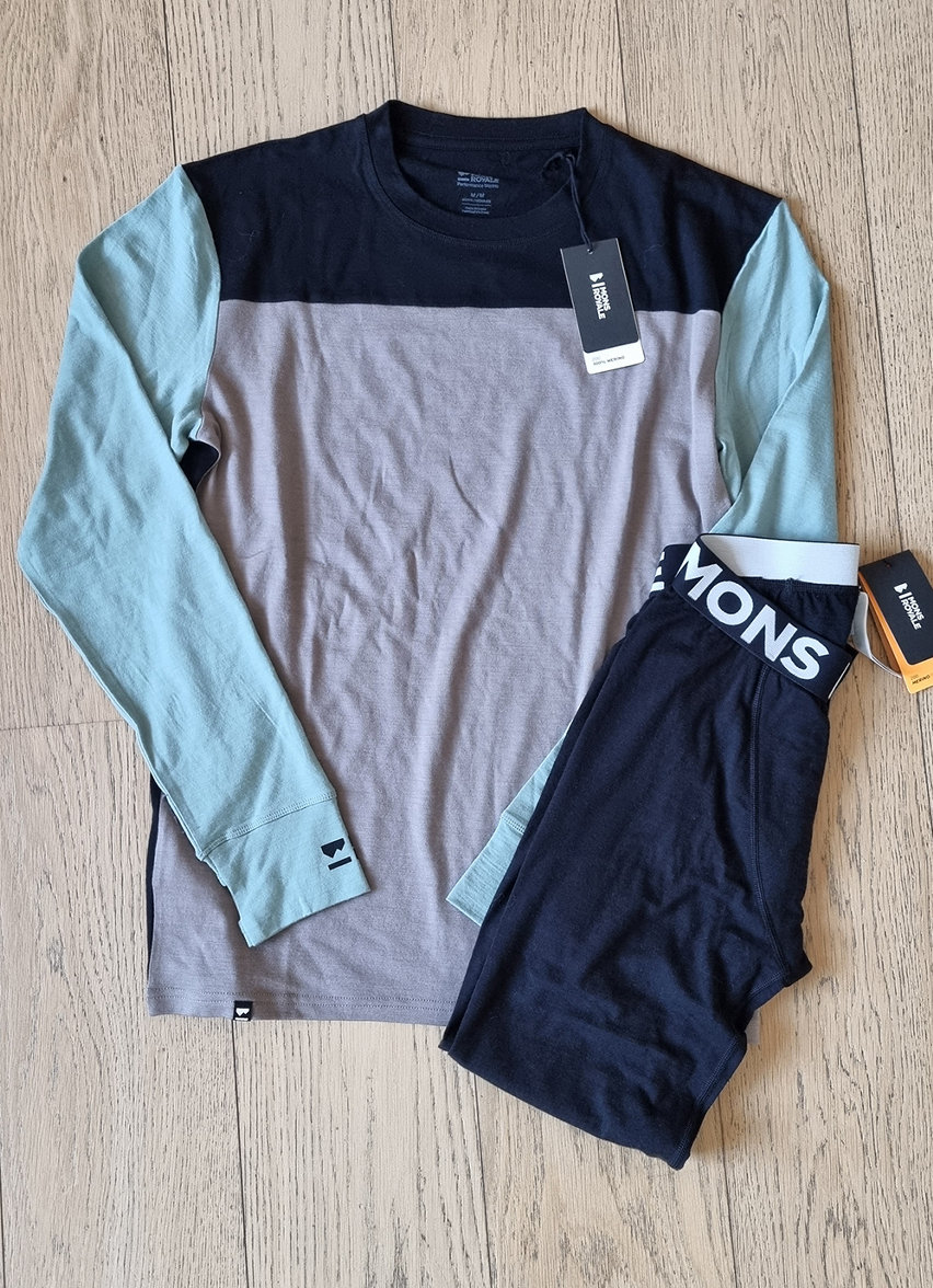 mons royale yotei and baselayer 200