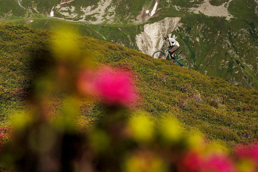 storie in sella - ave trail bike - santa cruz hightower my25