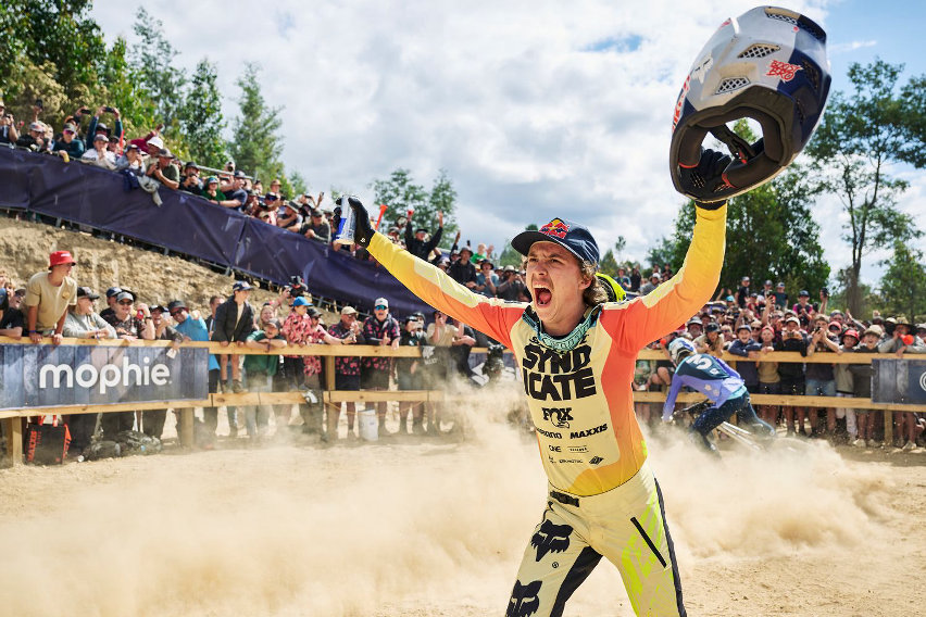 red bull hardline tasmania 2025 - jackson goldstone arrivo