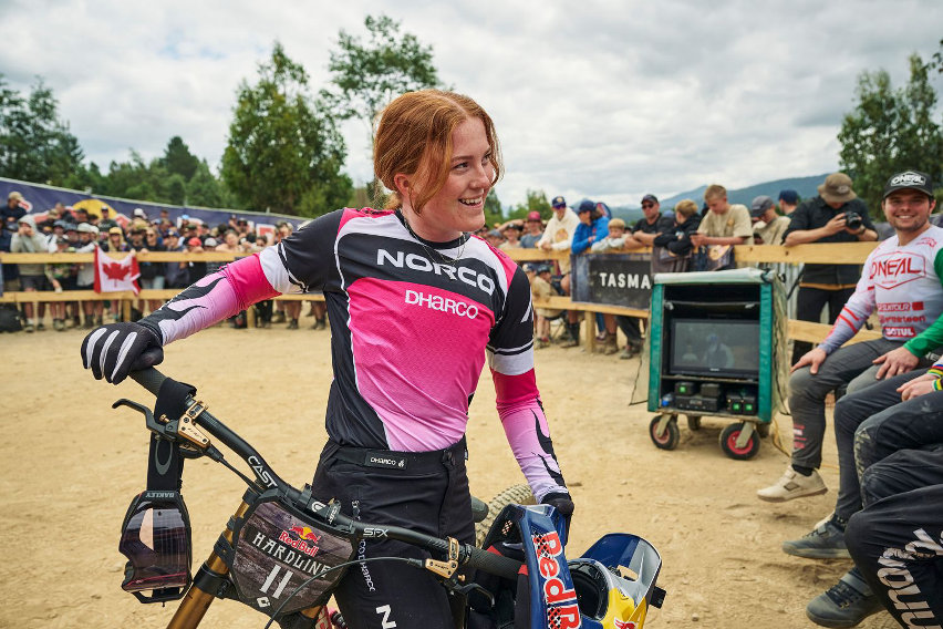 red bull hardline tasmania 2025 - gracey harmstreet arrivo