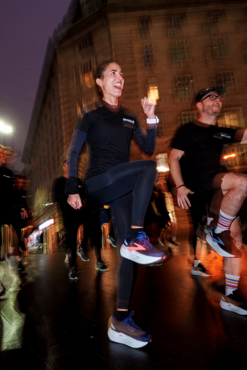 DNA Tuned: “Ciao Daniele, nel mese di febbraio vorremmo invitarti insieme a un ristretto gruppo di giornalisti e influencer a un evento running di Brooks a Londra. Sarai dei nostri?”