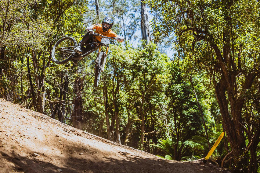 Atherton A.200.G - video ep. 2 - hardline tasmania