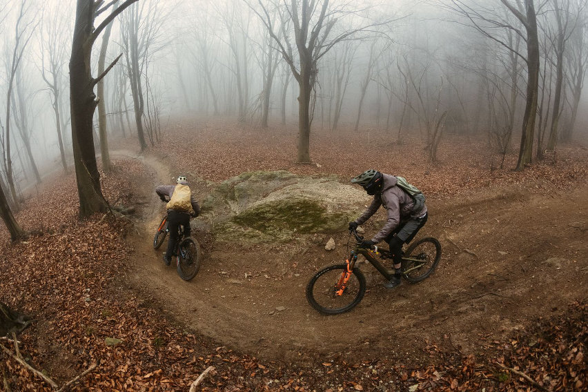 come affrontare la mancanza di trazione in mtb - guida pratica - curve 02