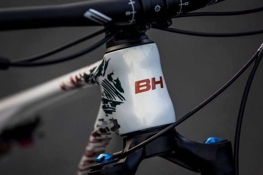 bh lynx sls my25 - 02