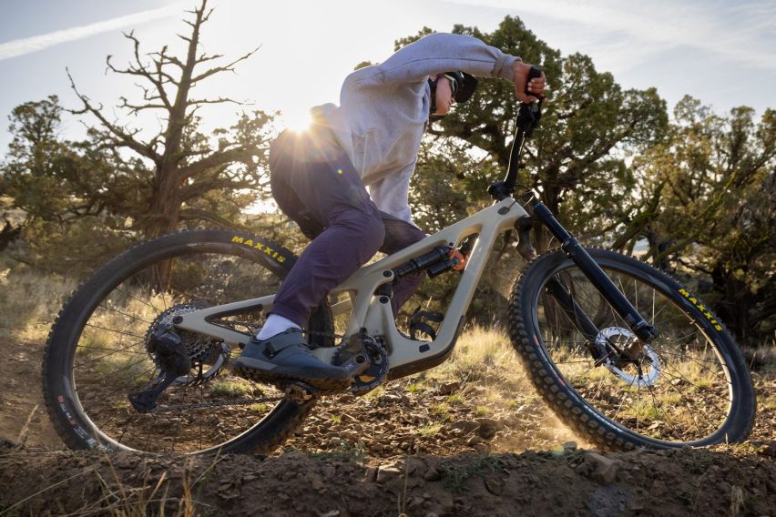 shimano xt m8200 di2 - trasmissione mtb wireless - action