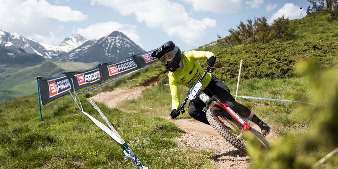 Booker e Connolly prevalgono all’Enduro World Cup di Loudenvielle