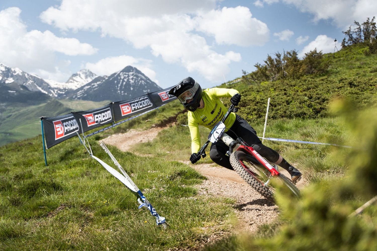 enduro world cup loudenvielle - ella connolly