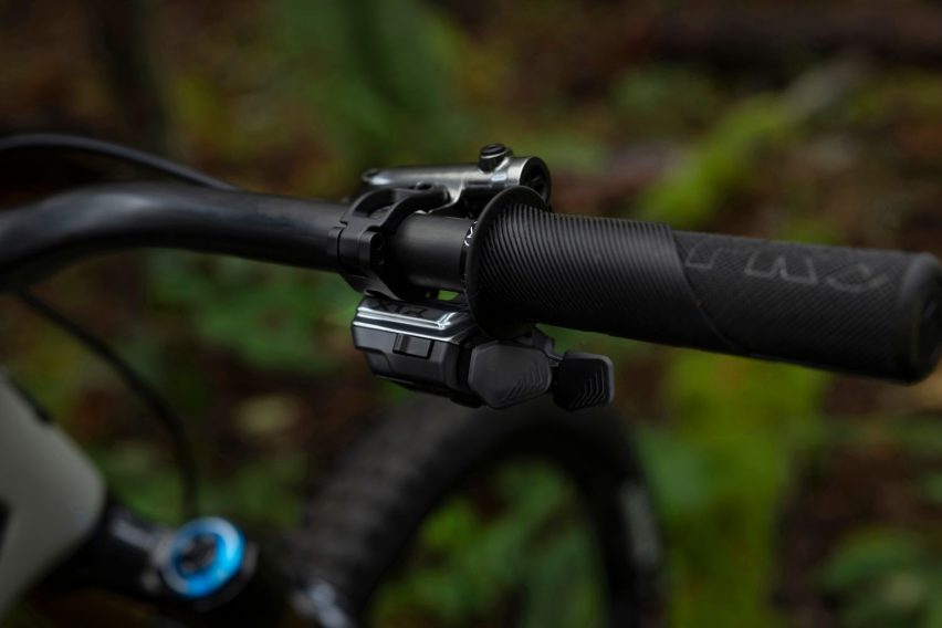 Shimano SW-M9250R - lifestyle