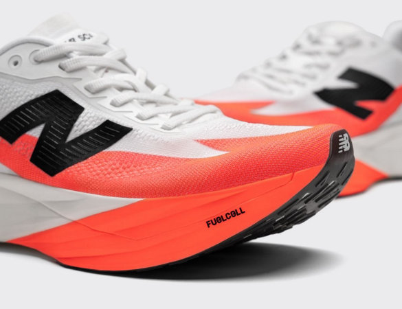 New Balance FuelCell SuperComp Elite v5, che scarpa!