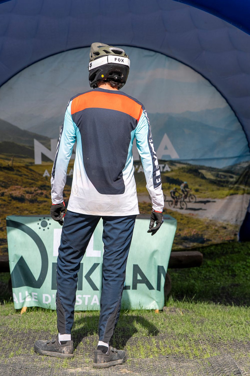 fox flexair elevated - abbigliamento mtb gravity in test - retro