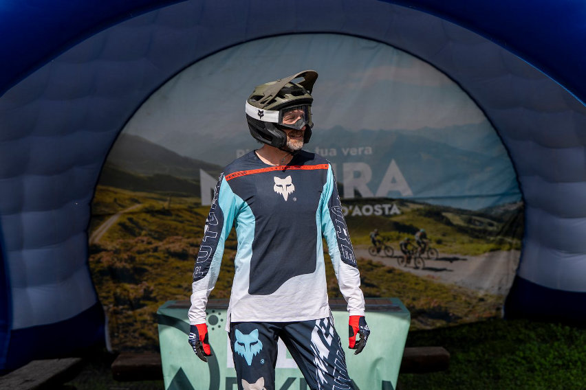 fox flexair elevated - abbigliamento mtb gravity in test