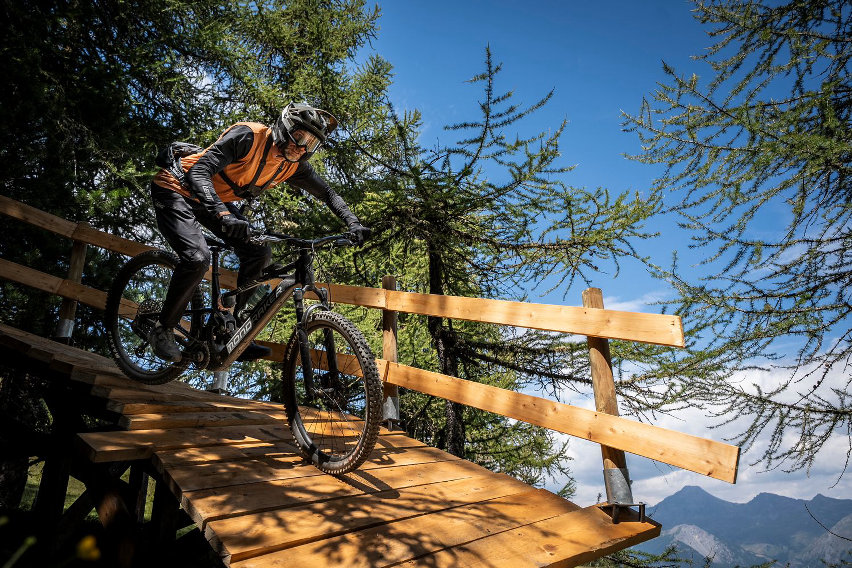 mondraker sly rr - emtb light - test - cover