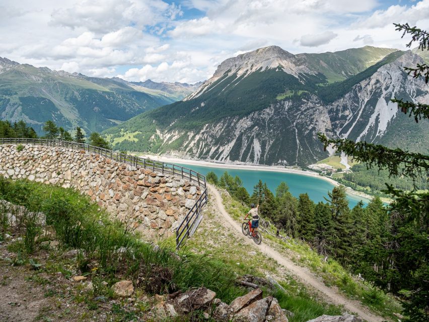 lago di resia - 3laender enduro trails - turismo mtb - Plattweg Trail 01
