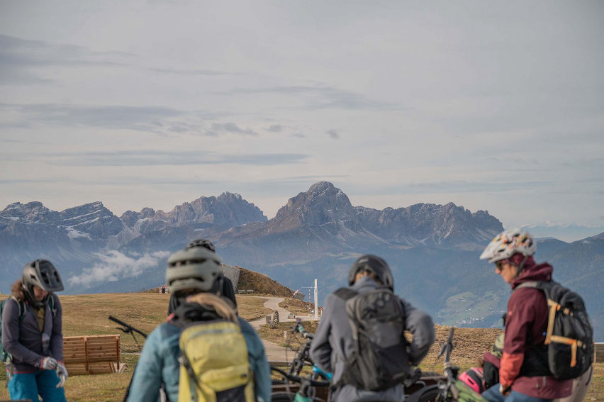 woman power camp kronplatz 2025 - cover