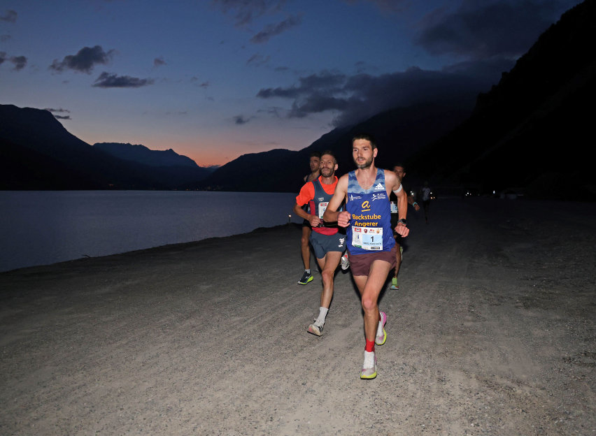 Giro Lago di Resia by night