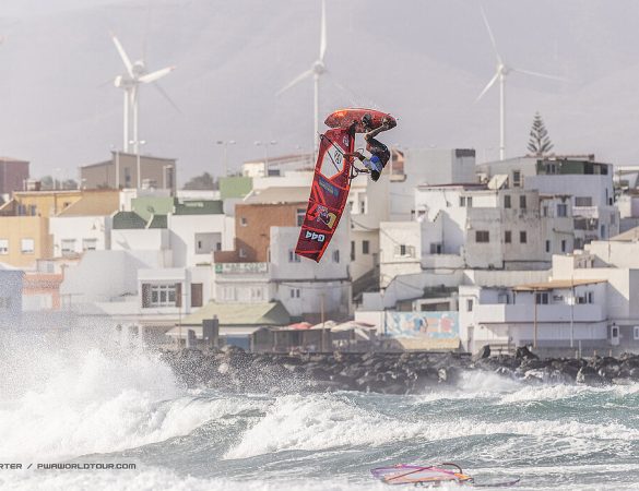 PWA Gran Canaria, partenza col botto