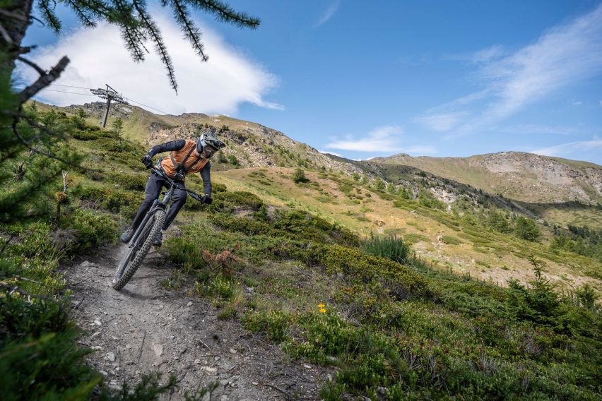 Experience Pila Bikeland - riding alpino
