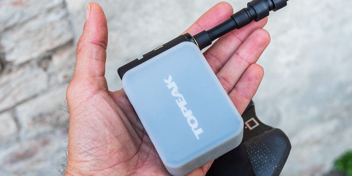 [TEST] Topeak E-Booster Digital: mini compressore smart per bici