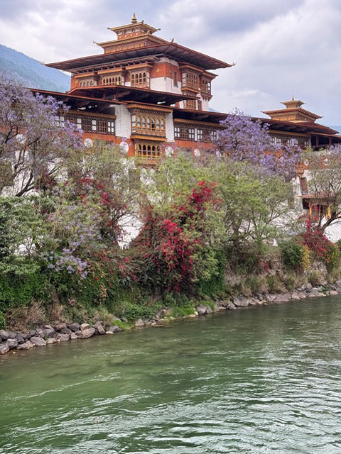 Bhutan - Dino Bonelli BHS Travel