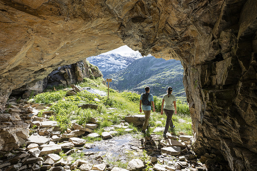 Stelvio historical trek grotta hedelweiss sunny valley
