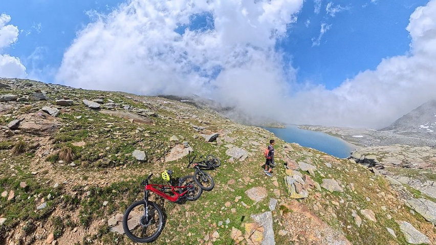 e-bike-Alpi-avventura-Insta360-x5