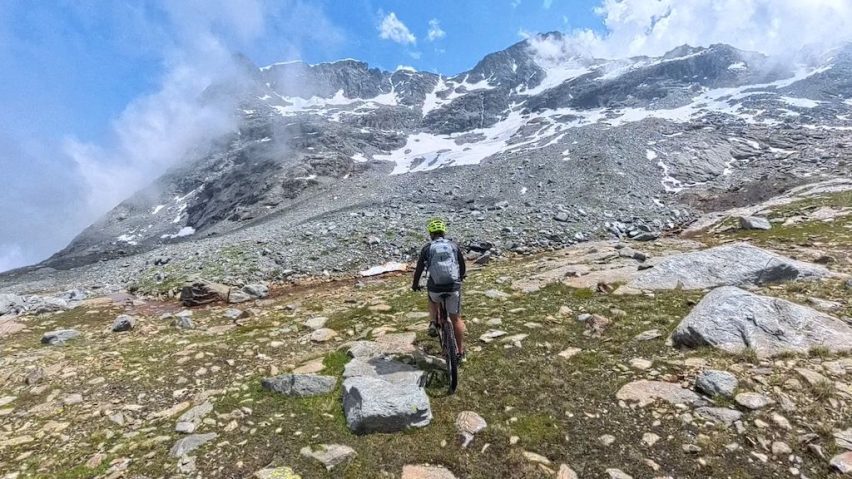 e-bike-Alpi-avventura-Insta360-x5