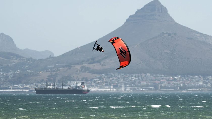 Naish Psycho VS Pivot, quale kite scegliere per il Big Air