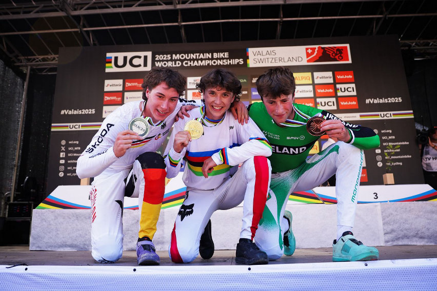 mondiali dh 2025 champery - podio elite men