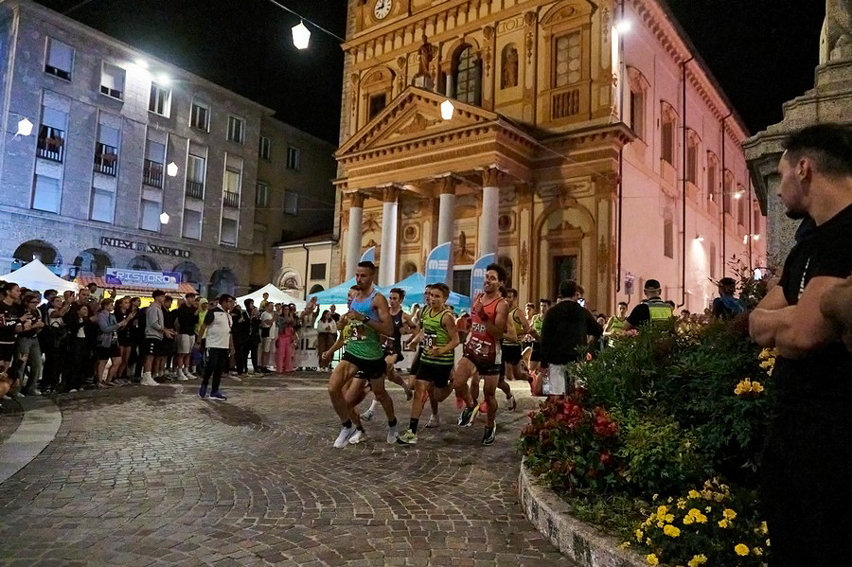 Straborgo di Notte